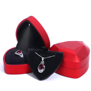 Heart-shaped gift box