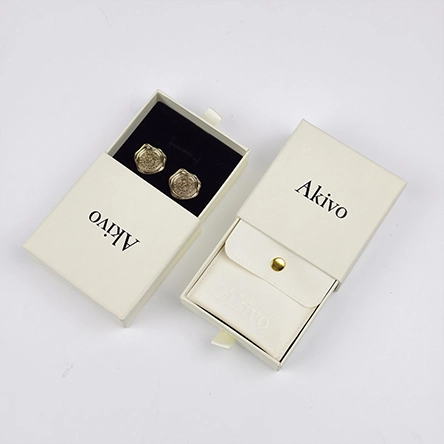 Beige jewelry box