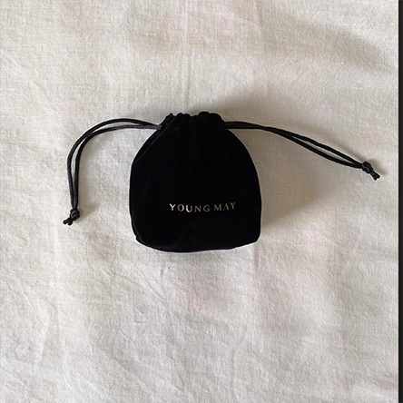 home page Black jewelry pouch
